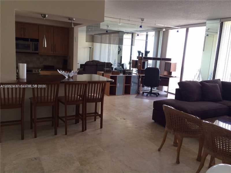 TURNBERRY TOWERS CONDO · #22C in Aventura - Photo 5