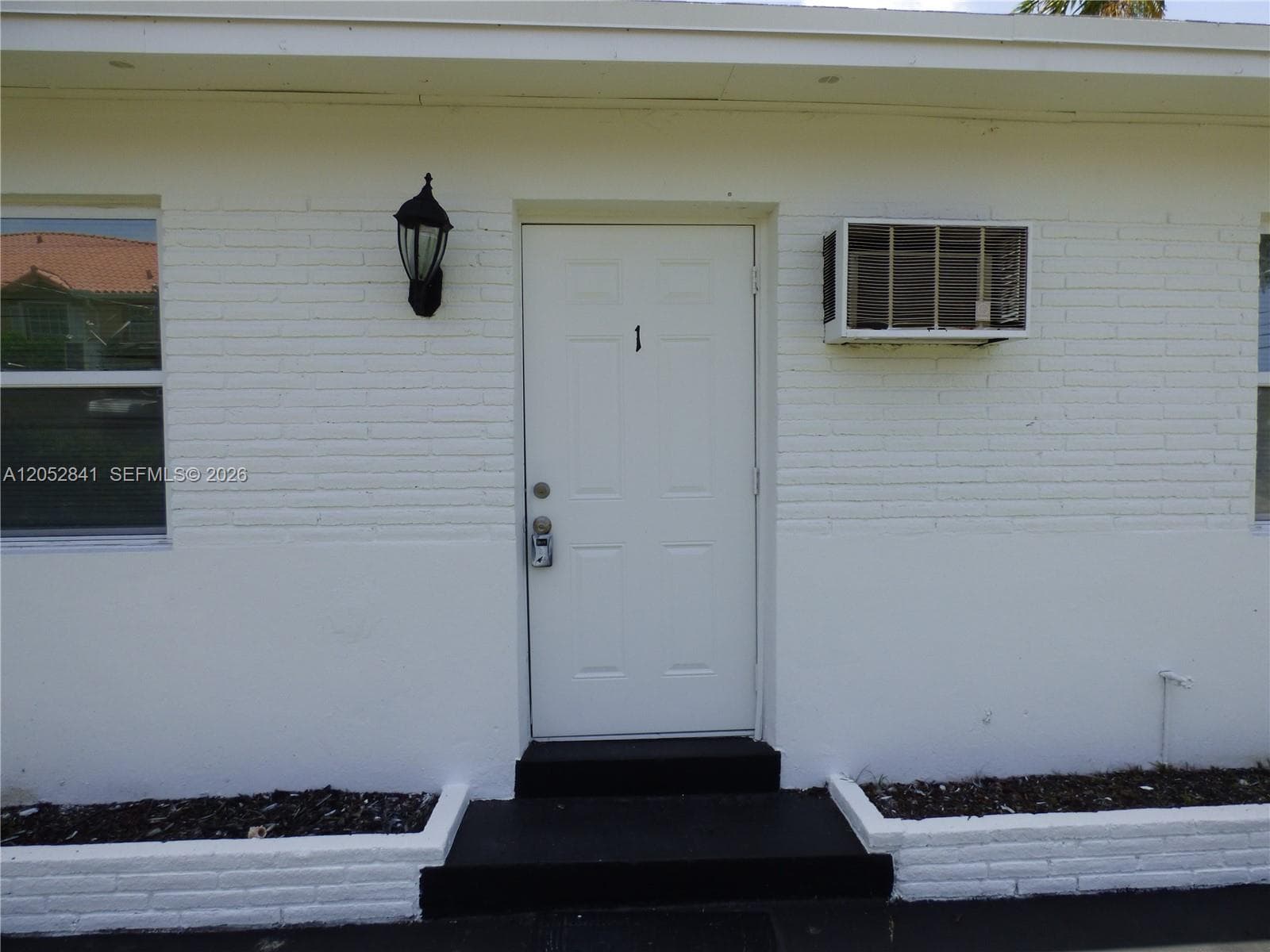 HOLLYWOOD LITTLE RANCHES · #1 in Hollywood - Photo 3