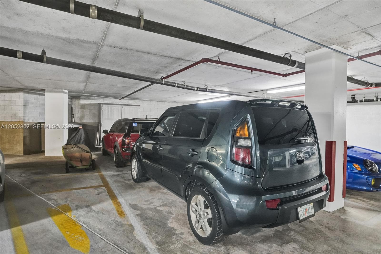 2 parking spots + extra storage