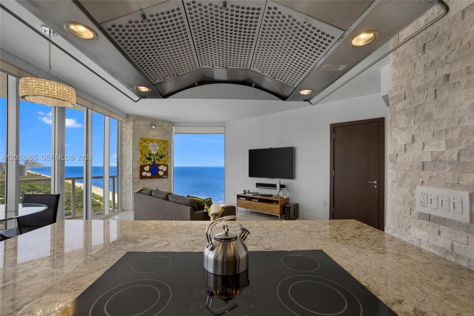 St Tropez Condo · #2604 in Miami Beach - Photo 2