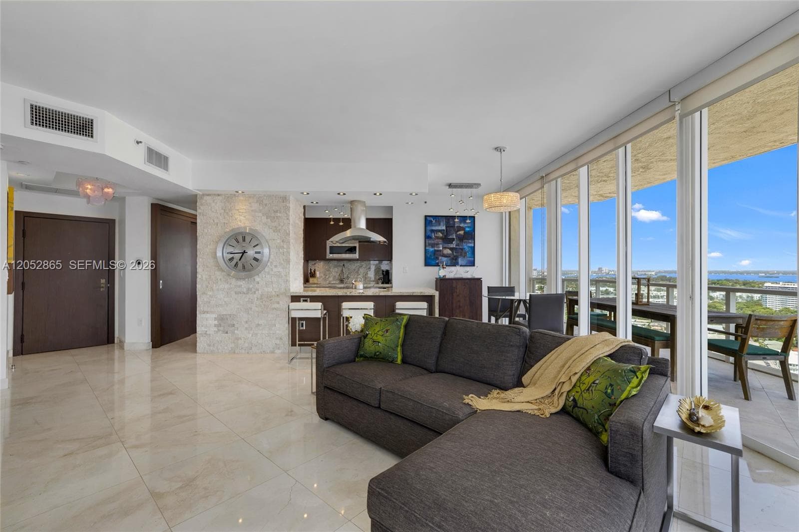 St Tropez Condo · #2604 in Miami Beach - Photo 3