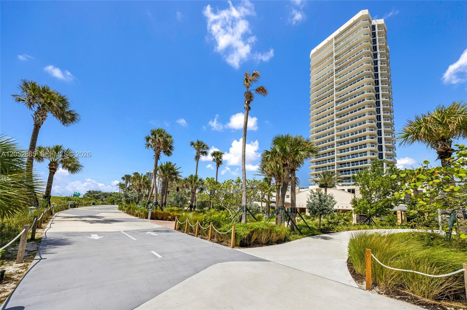 St Tropez Condo · #2604 in Miami Beach - Photo 5