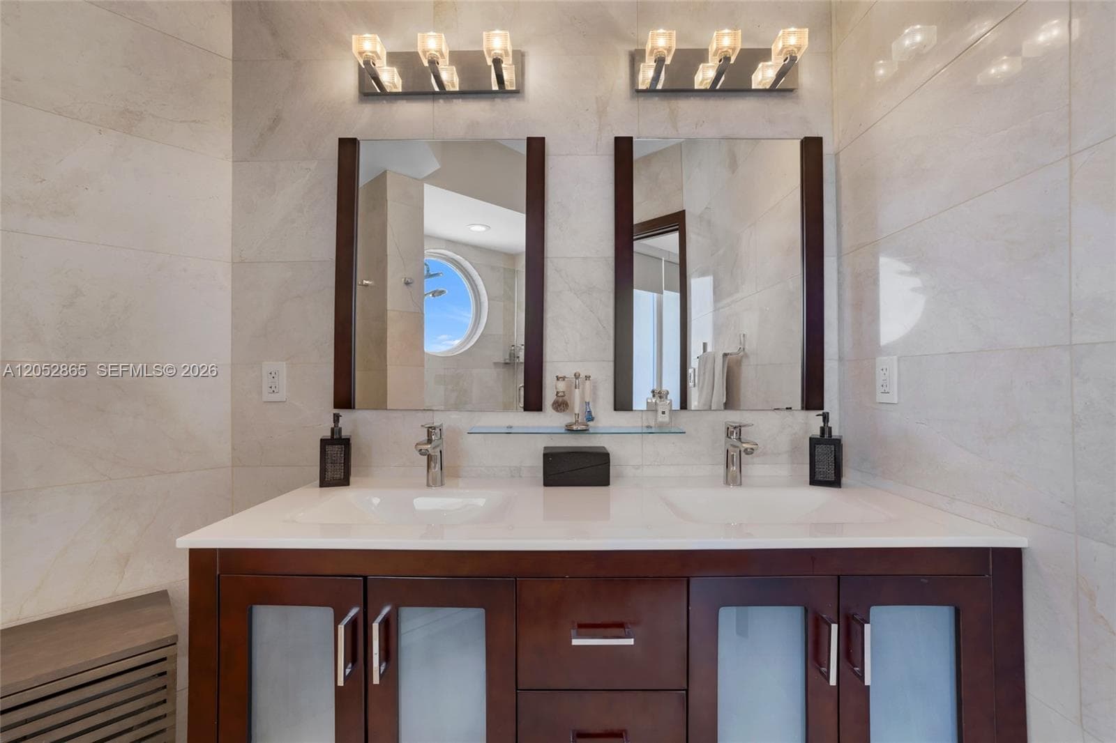St Tropez Condo · #2604 in Miami Beach - Photo 18