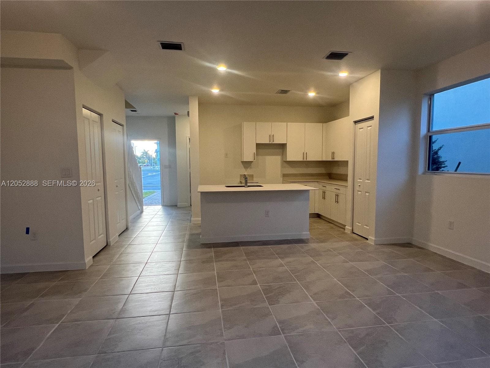 106 SE 11th CT #106 photo 3