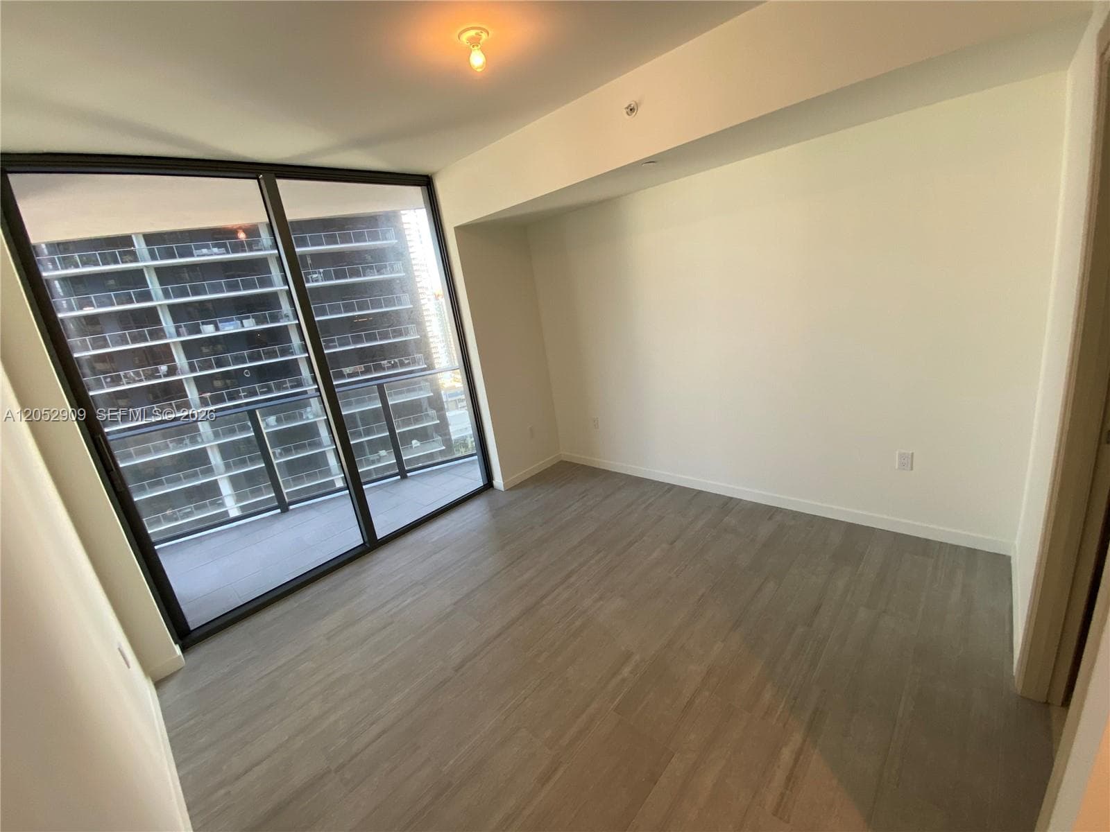 1000 BRICKELL AVENUE CONDO · #3309 in Miami - Photo 6