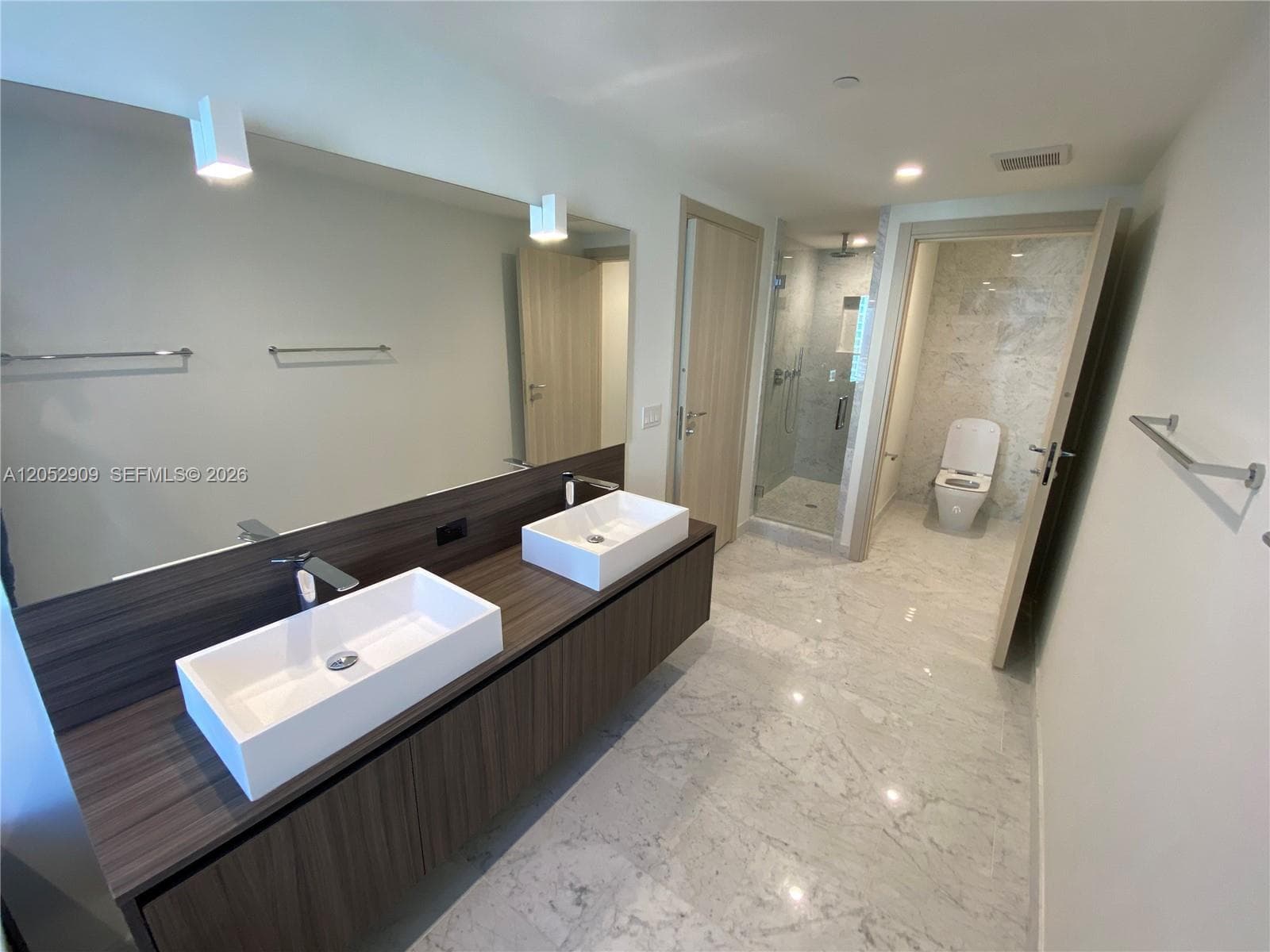 1000 BRICKELL AVENUE CONDO · #3309 in Miami - Photo 14