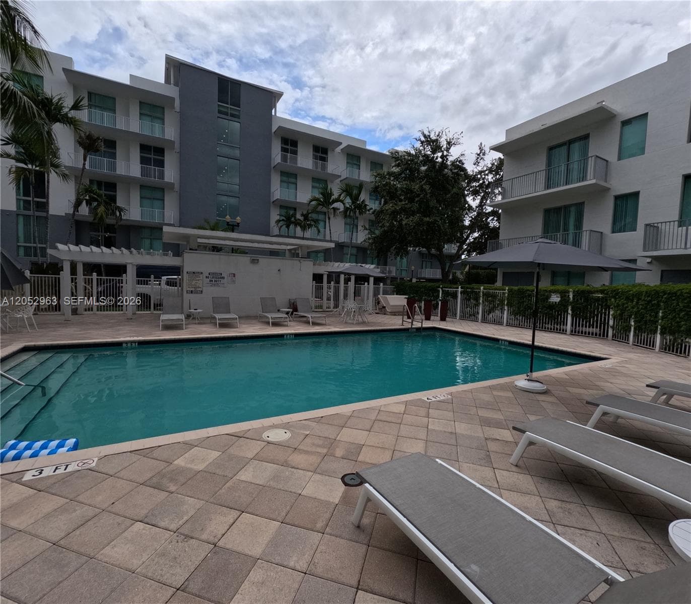 LOFTS AT HOLLYWOOD STATIO · #222 in Hollywood - Photo 23