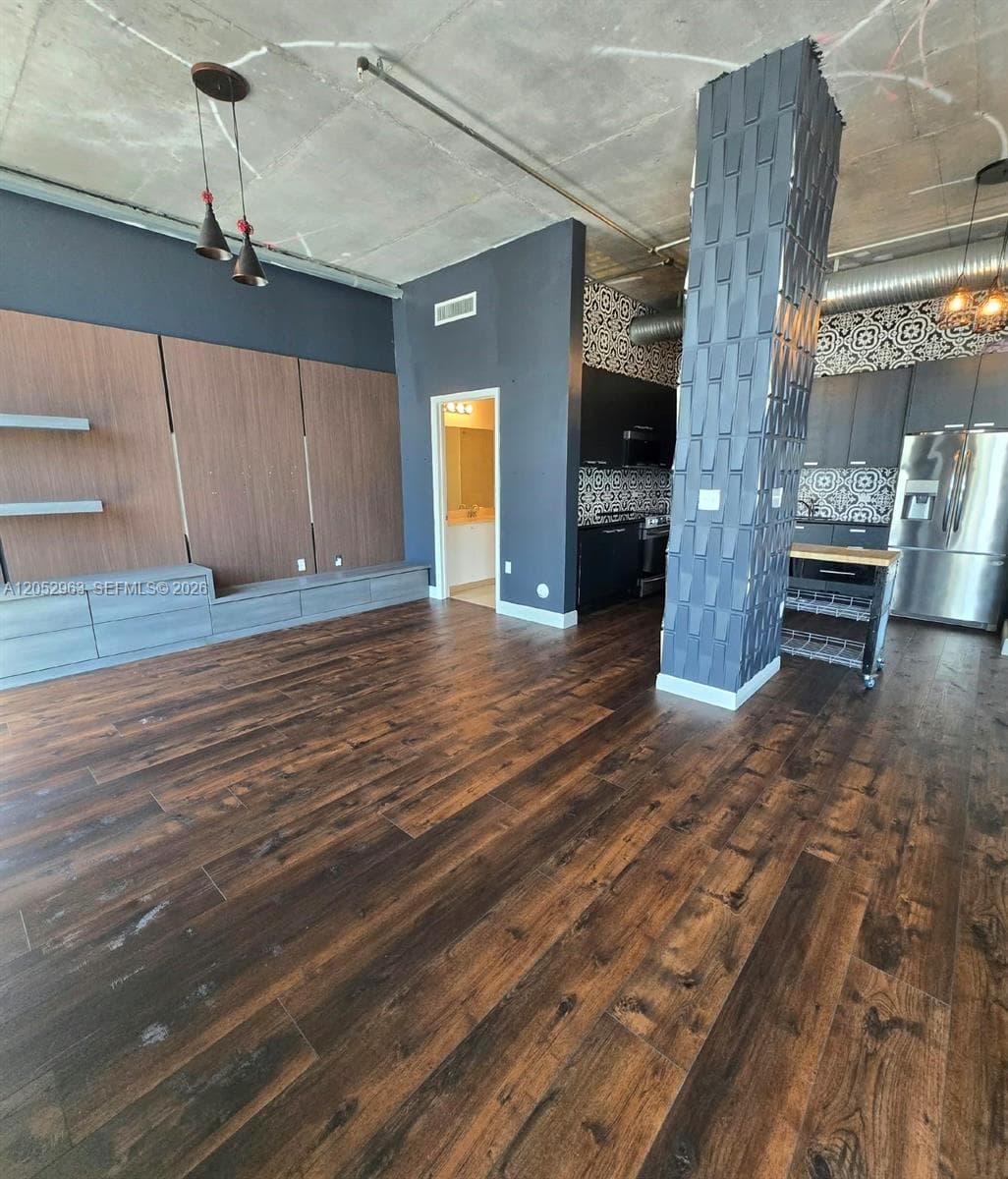 LOFTS AT HOLLYWOOD STATIO · #222 in Hollywood - Photo 13