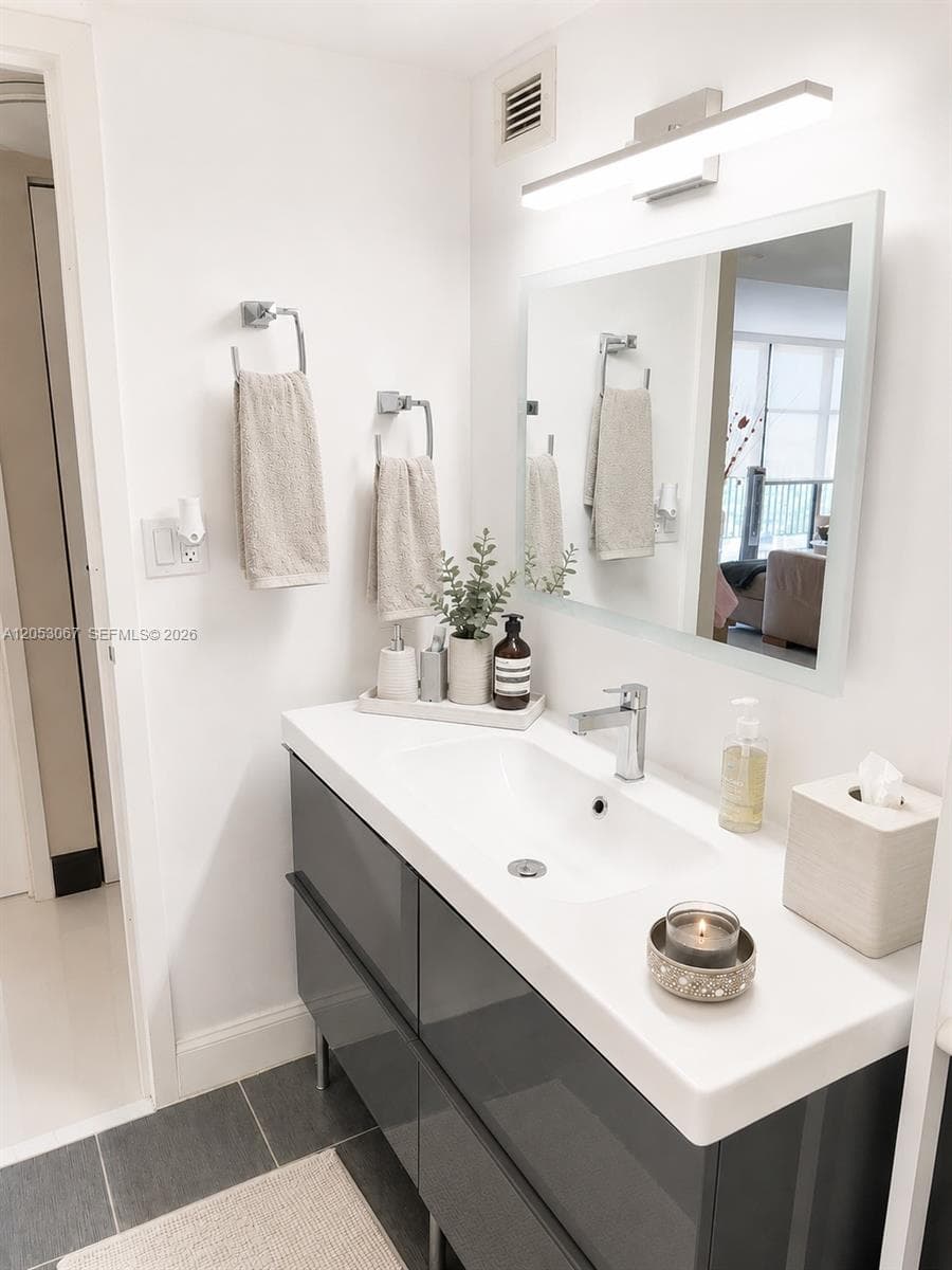OCEANVIEW PARK · #710 in Hallandale Beach - Photo 16