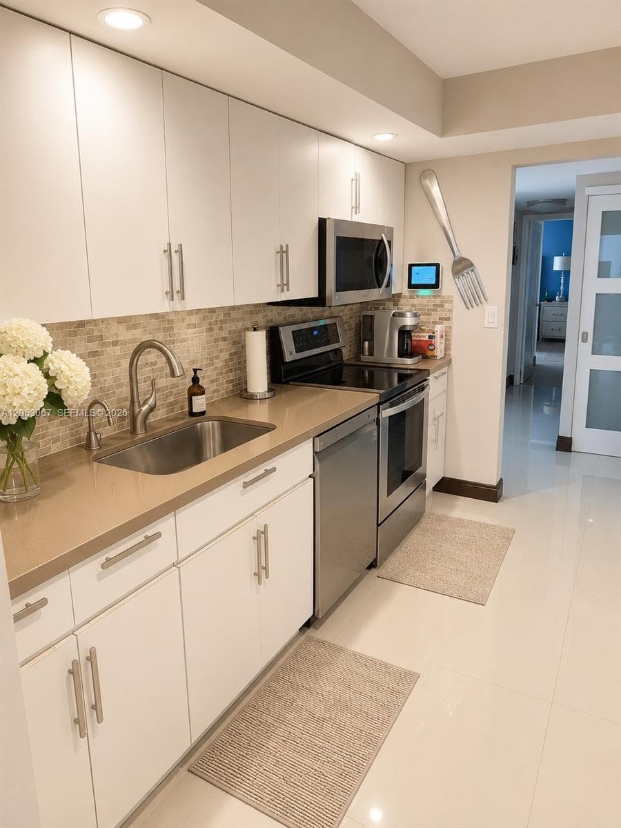 OCEANVIEW PARK · #710 in Hallandale Beach - Photo 5