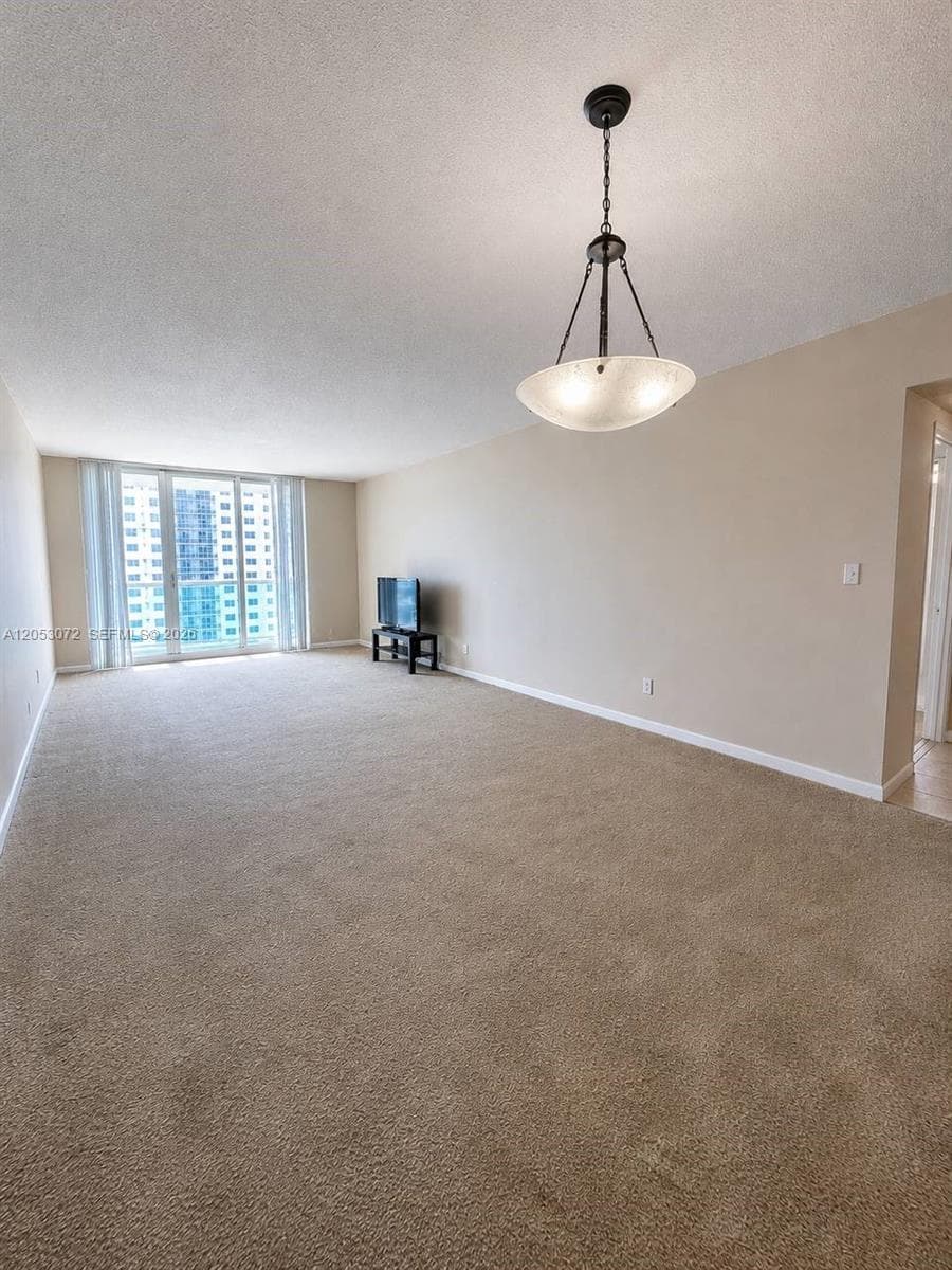 OCEANVIEW BUILDING B COND · #910 in Sunny Isles Beach - Photo 6