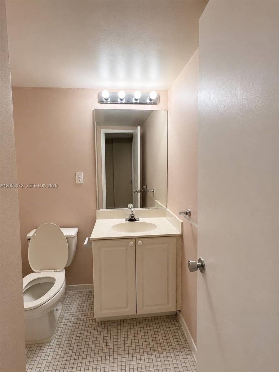 OCEANVIEW BUILDING B COND · #910 in Sunny Isles Beach - Photo 7