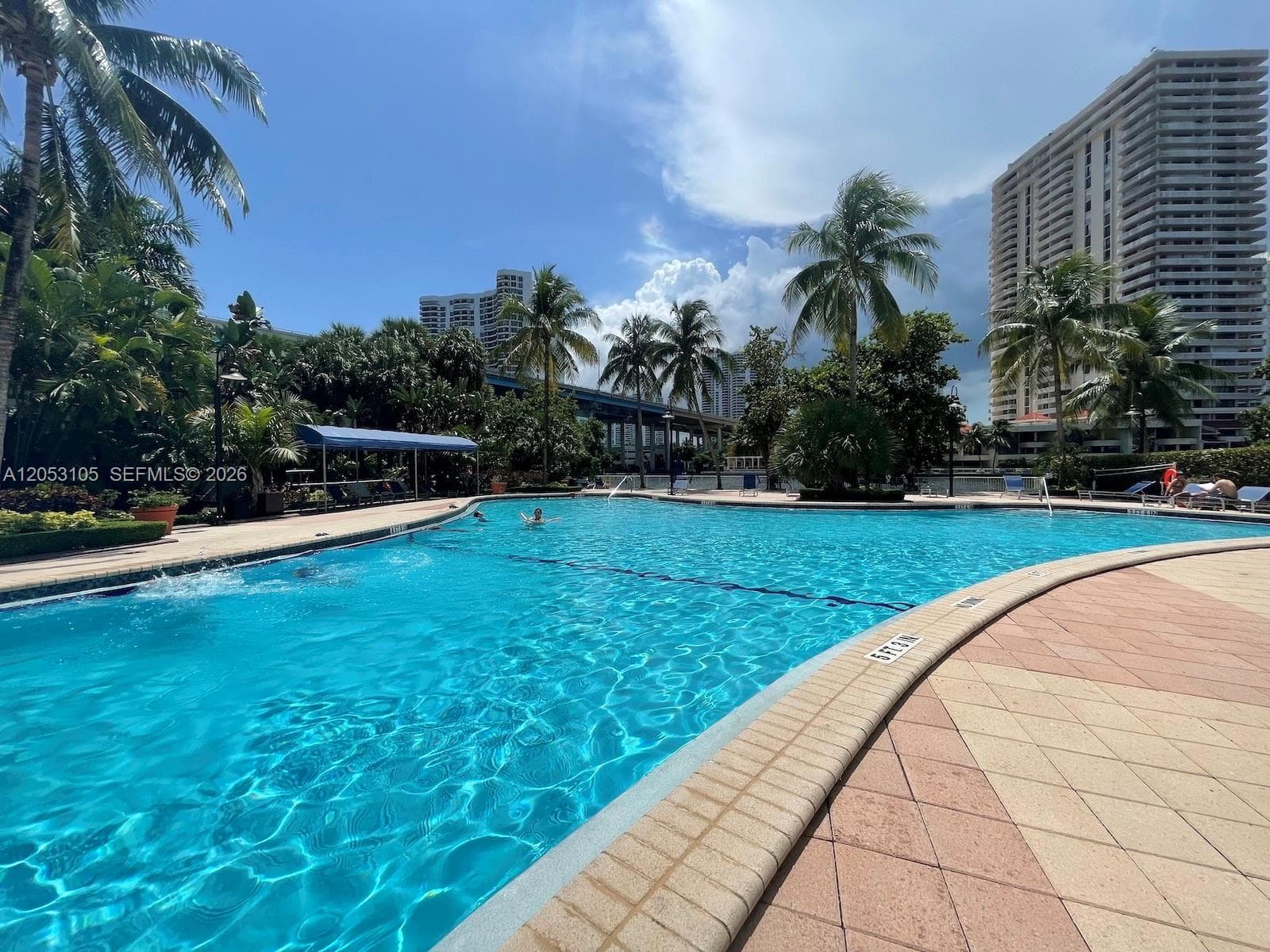 OCEANVIEW BUILDING CONDO · #417 in Sunny Isles Beach - Photo 13