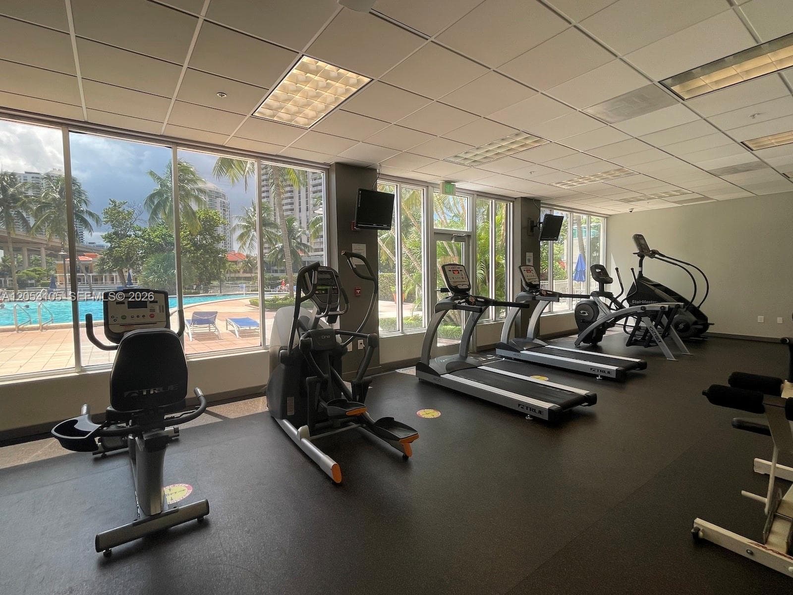 OCEANVIEW BUILDING CONDO · #417 in Sunny Isles Beach - Photo 14