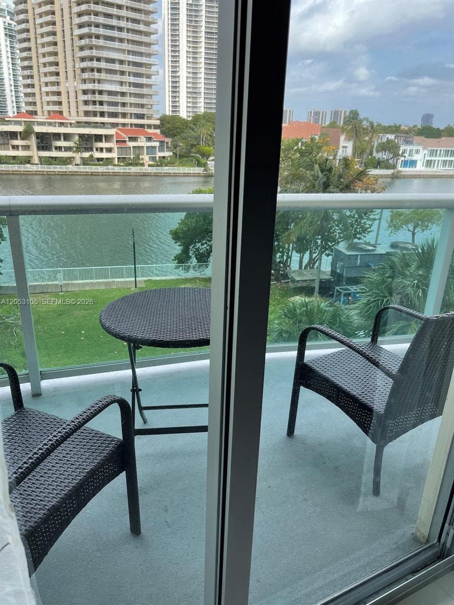 OCEANVIEW BUILDING CONDO · #417 in Sunny Isles Beach - Photo 11
