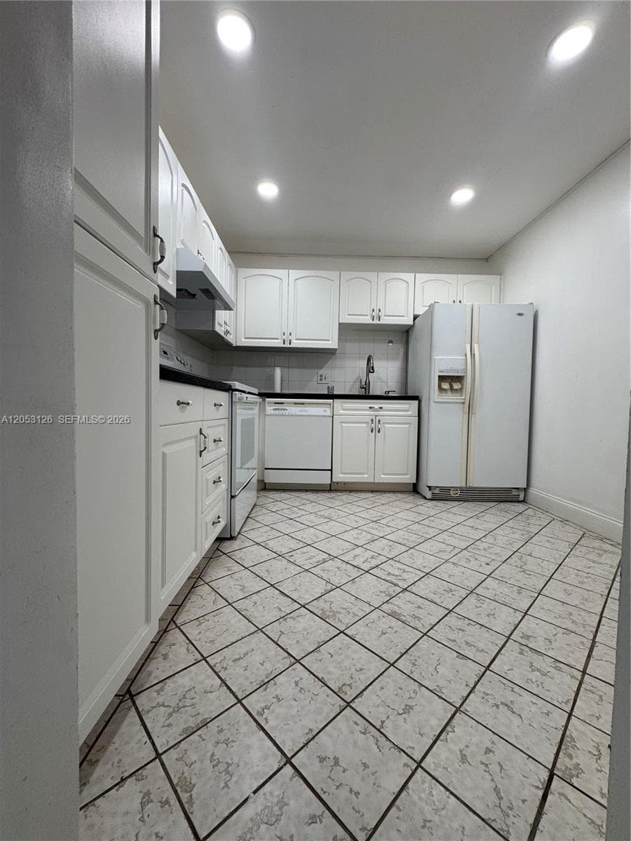 ADMIRALS PORT CONDO WEST · #405W in Aventura - Photo 24