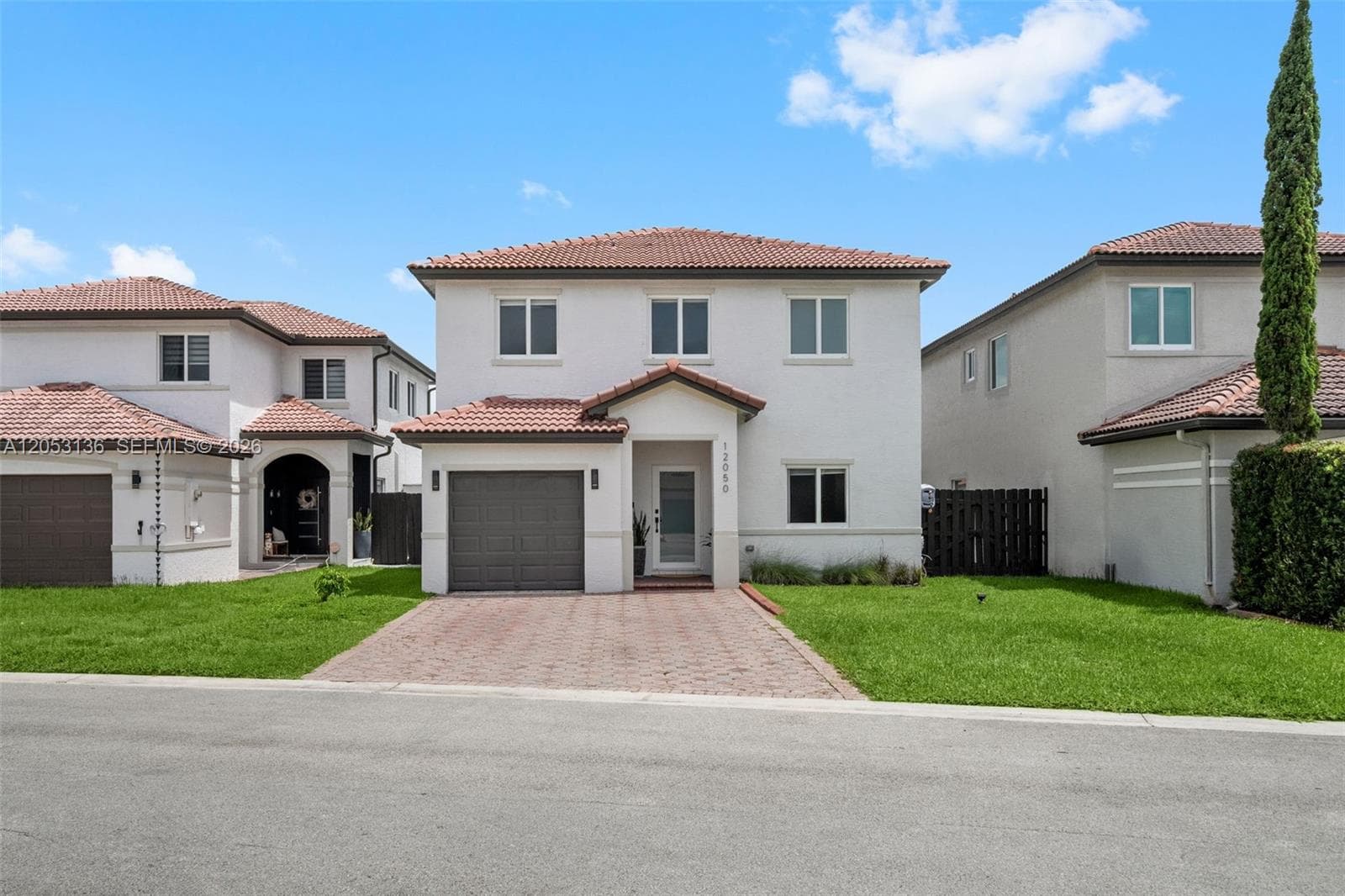 12050 SW 135th Ter photo 2