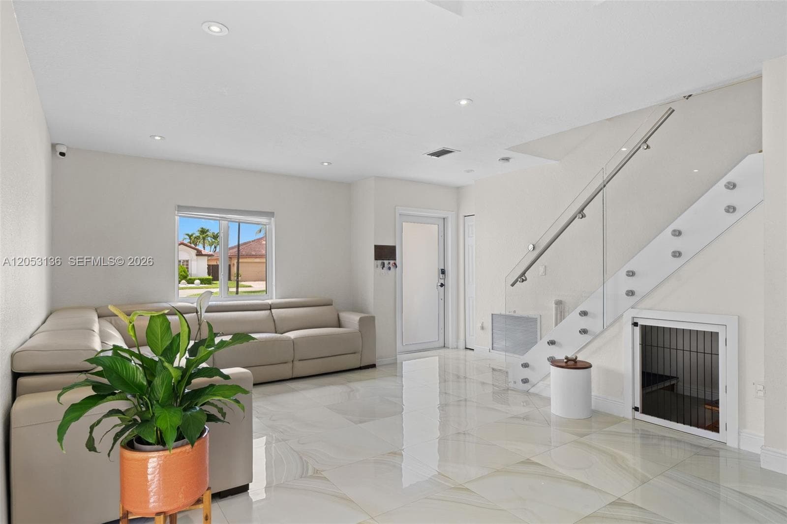 12050 SW 135th Ter photo 3