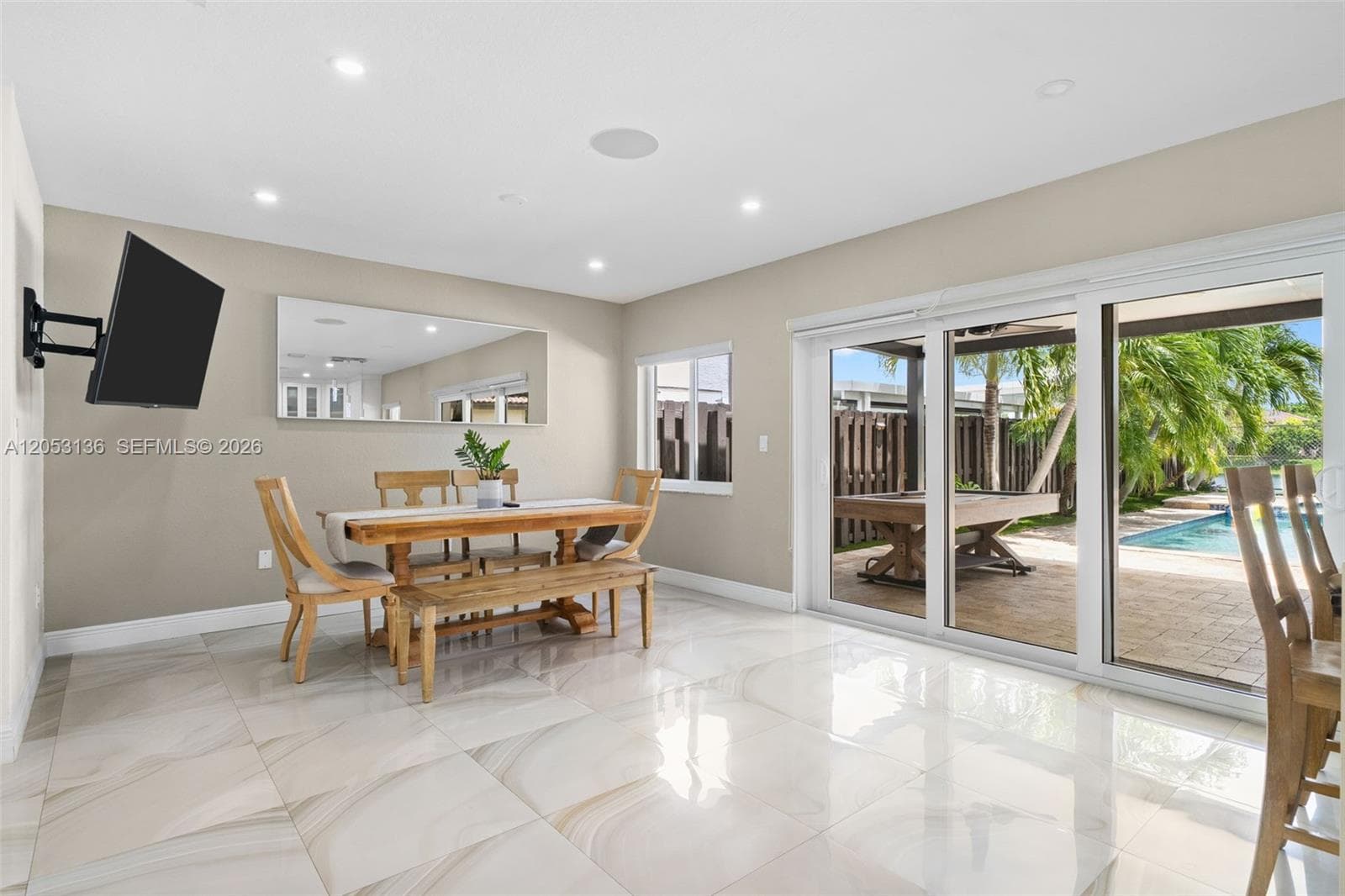 12050 SW 135th Ter photo 5
