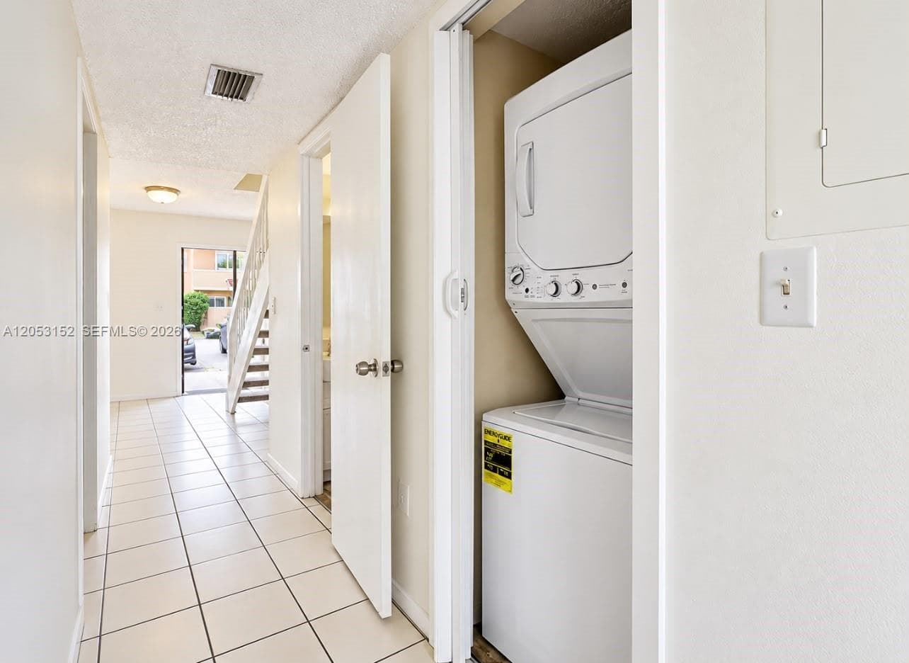 Mira Villas Condo · #329 in Miami - Photo 3
