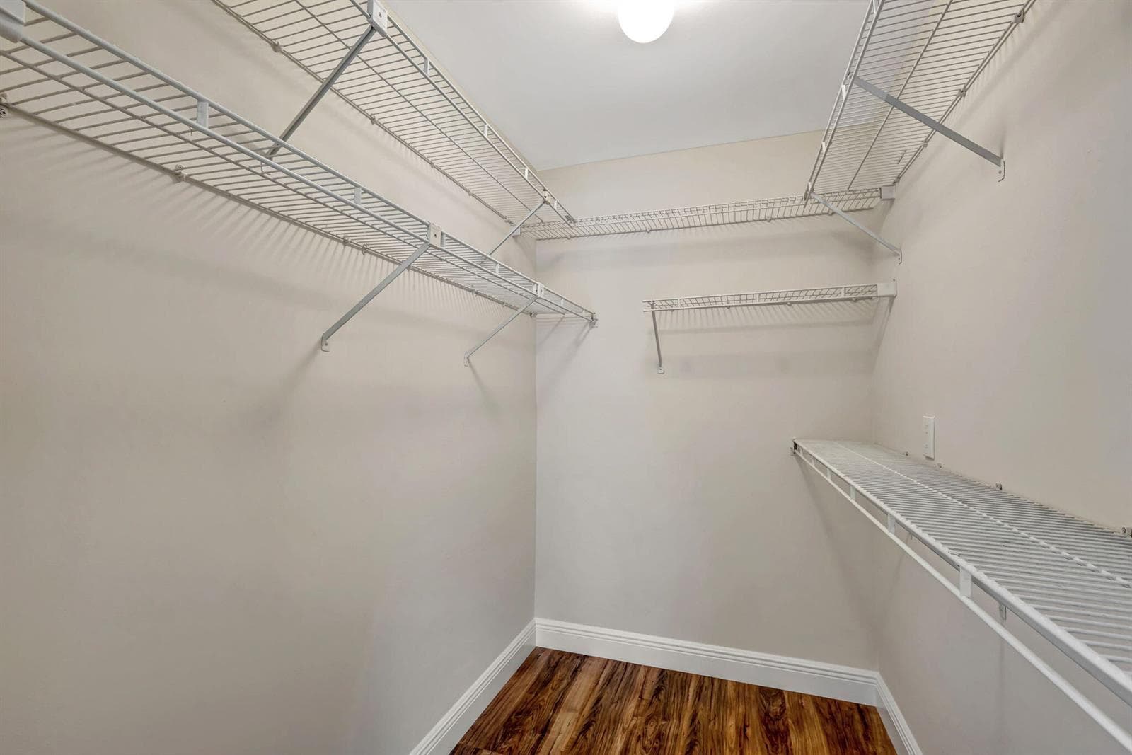 5D - Primary Walk-In Closet
