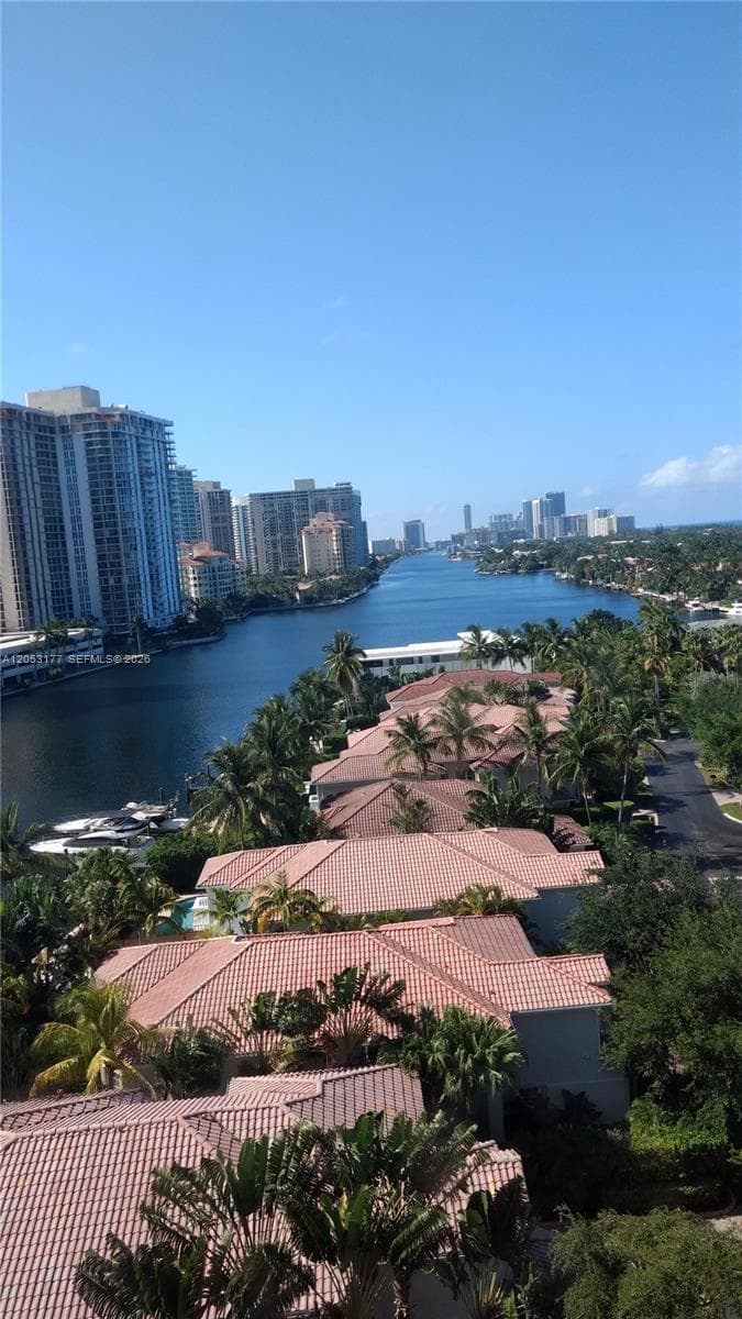 Oceanview Condo A · #1014 in Sunny Isles Beach - Photo 6