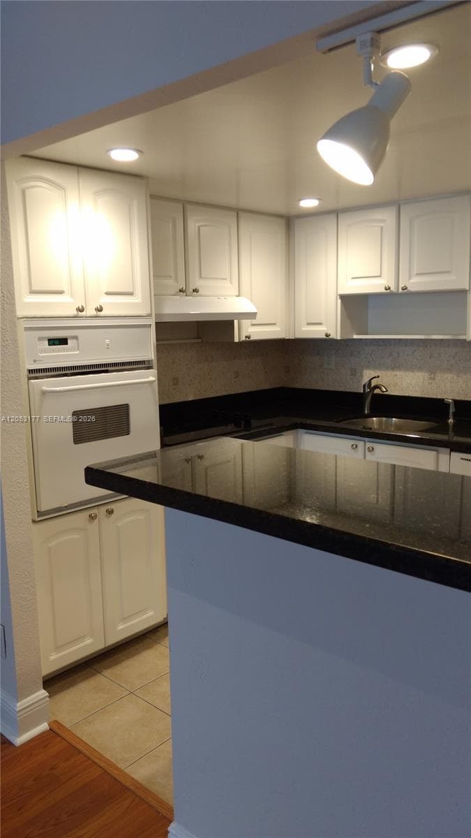 Oceanview Condo A · #1014 in Sunny Isles Beach - Photo 12