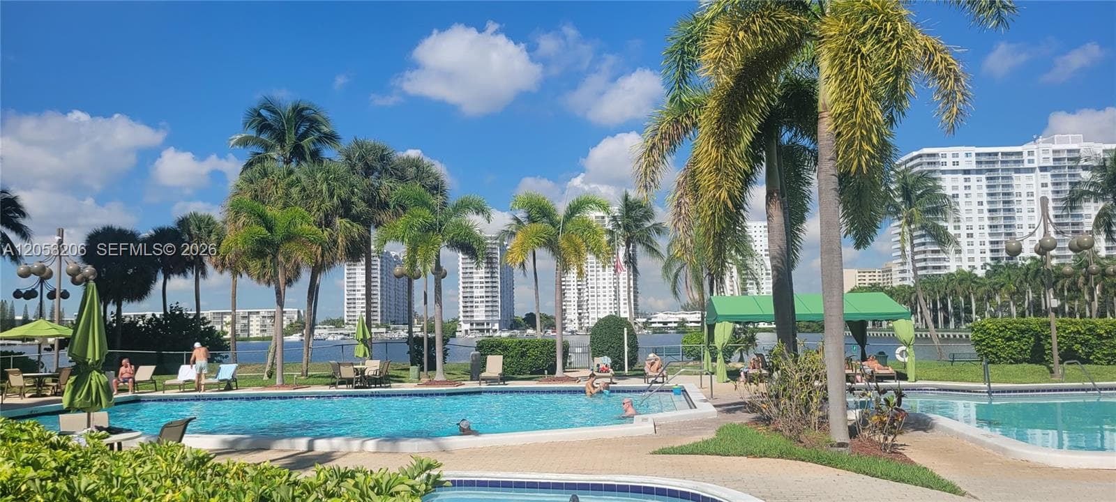 THE CLIPPER AT BISC COVE · #111 in Aventura - Photo 16