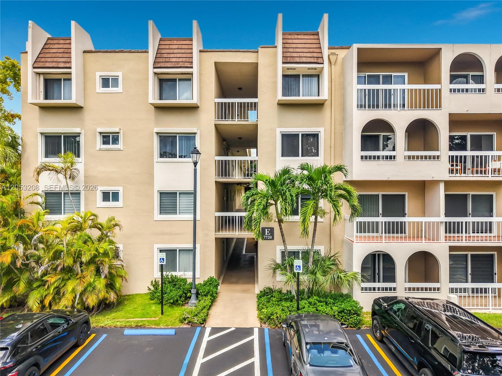 Village of Kings Creek · #E304 in Miami - Photo 1
