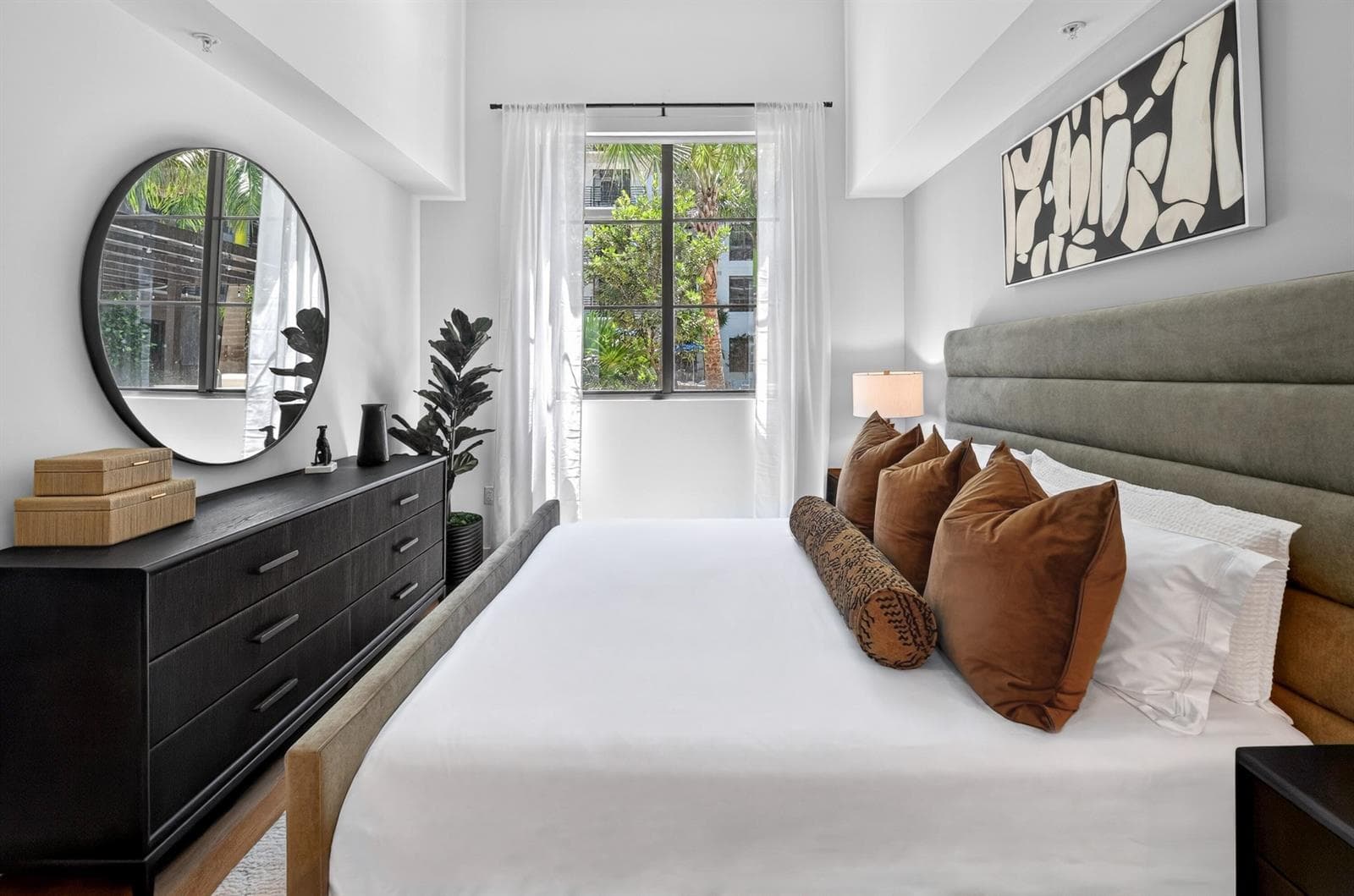 018-Edit-Bedroom-Sheets---Manor-Biscayne