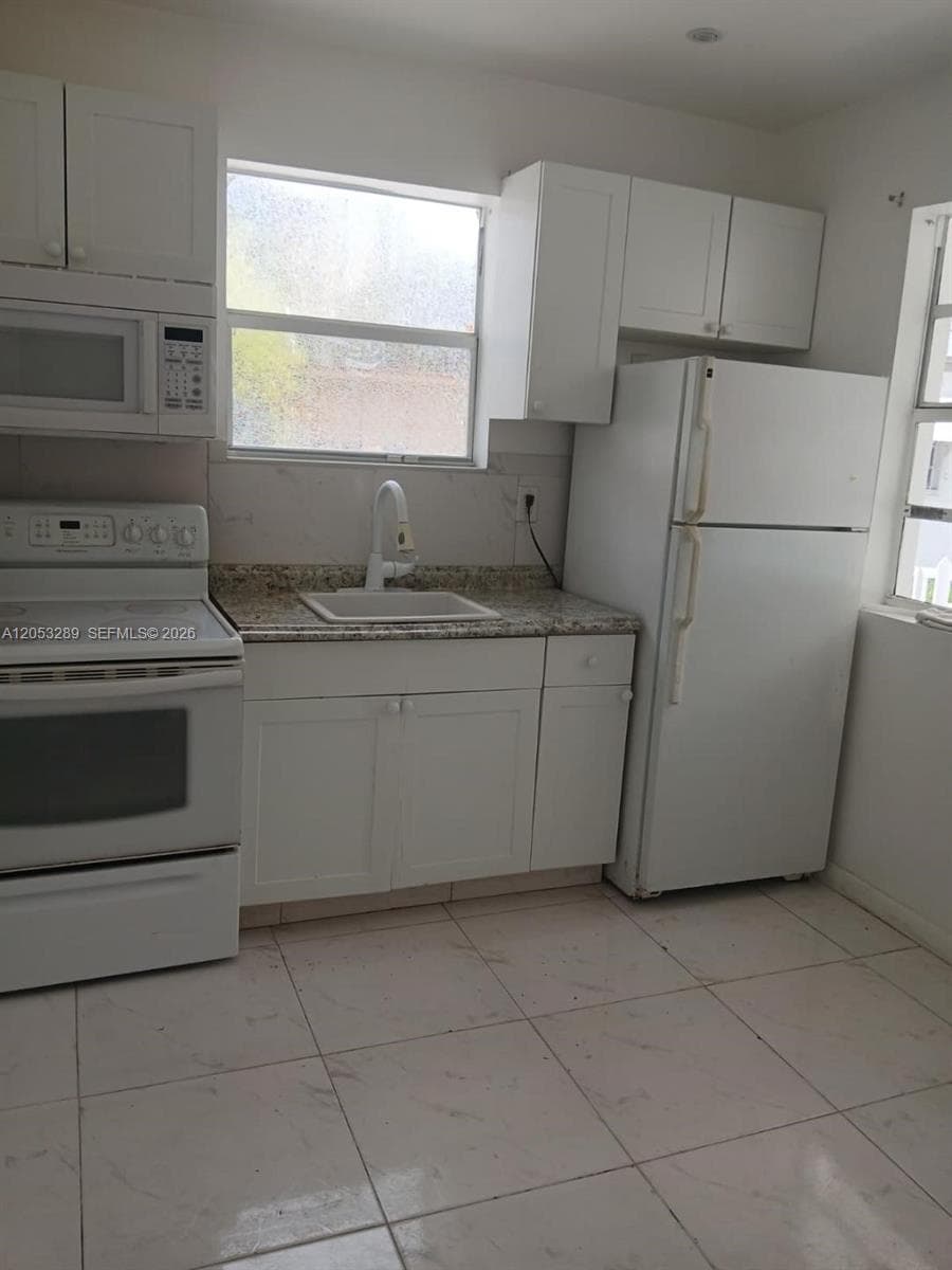 2311 NE 135 Th Ter #- photo 2