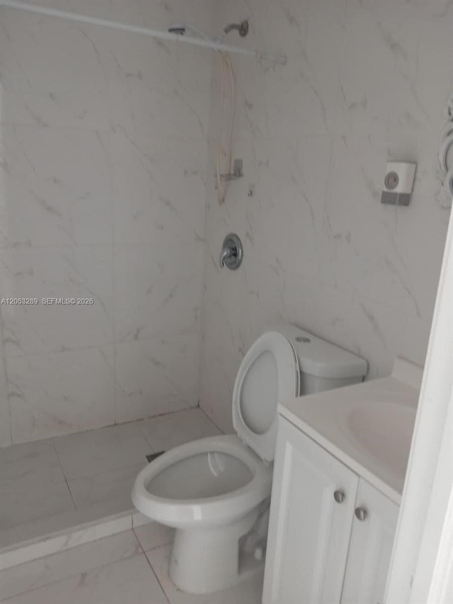 2311 NE 135 Th Ter #- photo 3