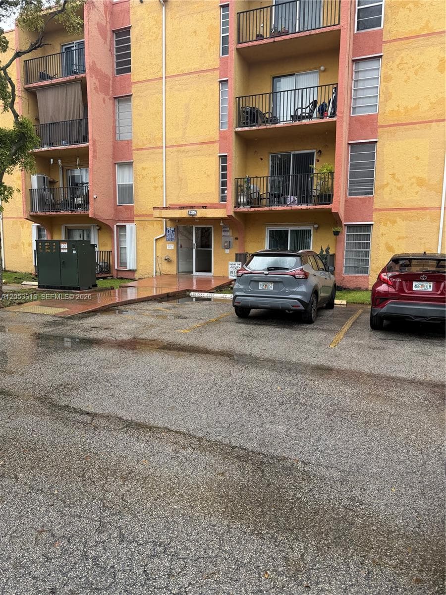 Sunset Villas Condo · #110-7 in Miami - Photo 2