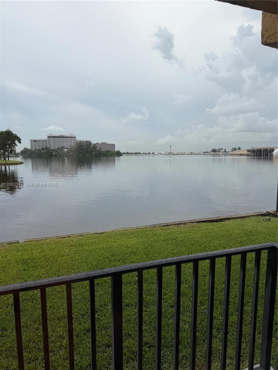 Sunset Villas Condo · #110-7 in Miami - Photo 4