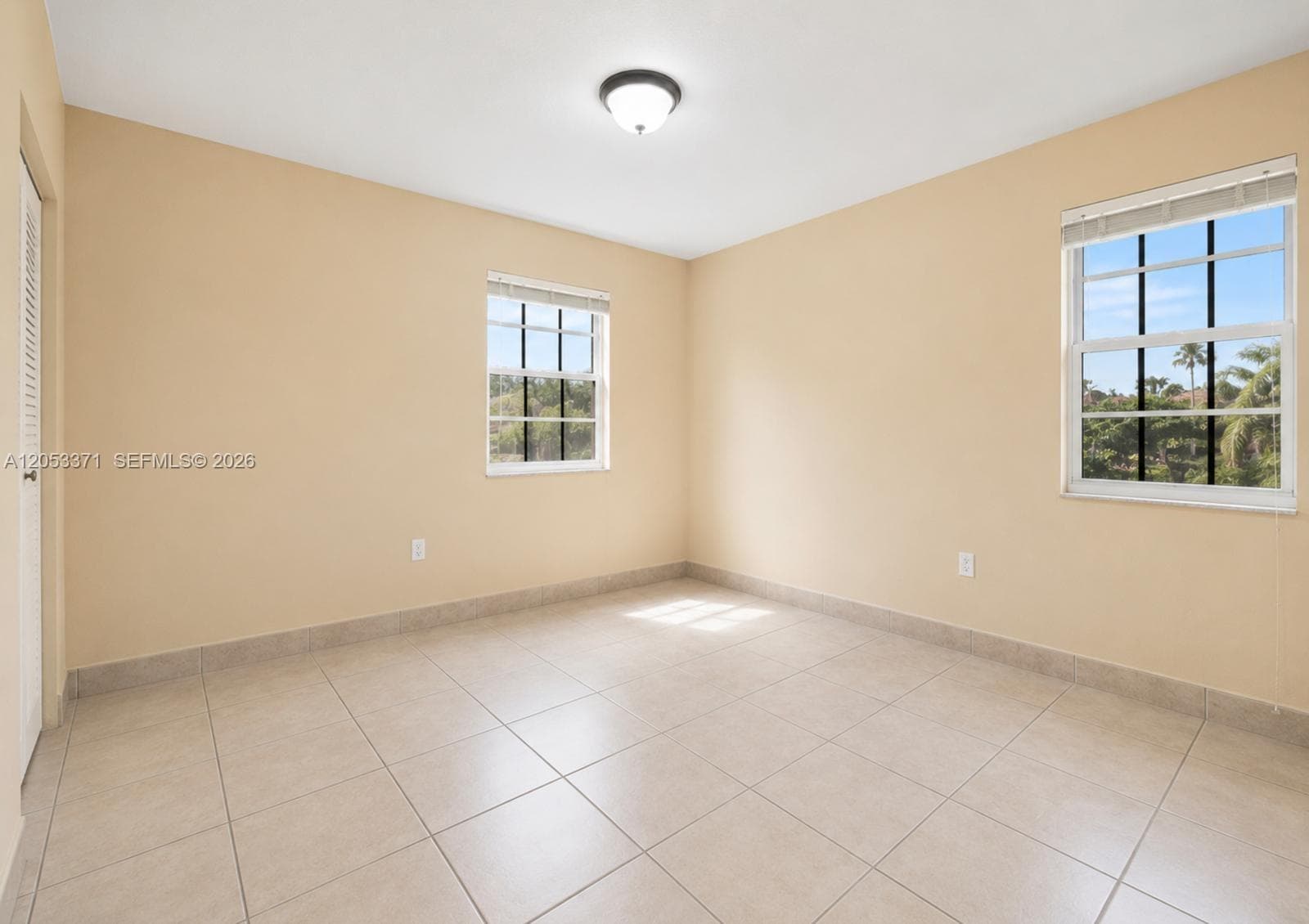 11737 SW 116th Ter photo 6
