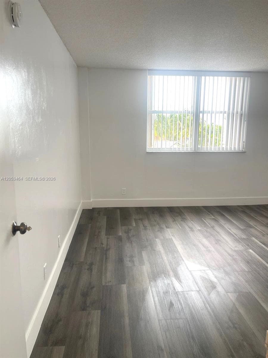 WATERSIDE TOWERS CONDO · #209 in North Miami - Photo 16