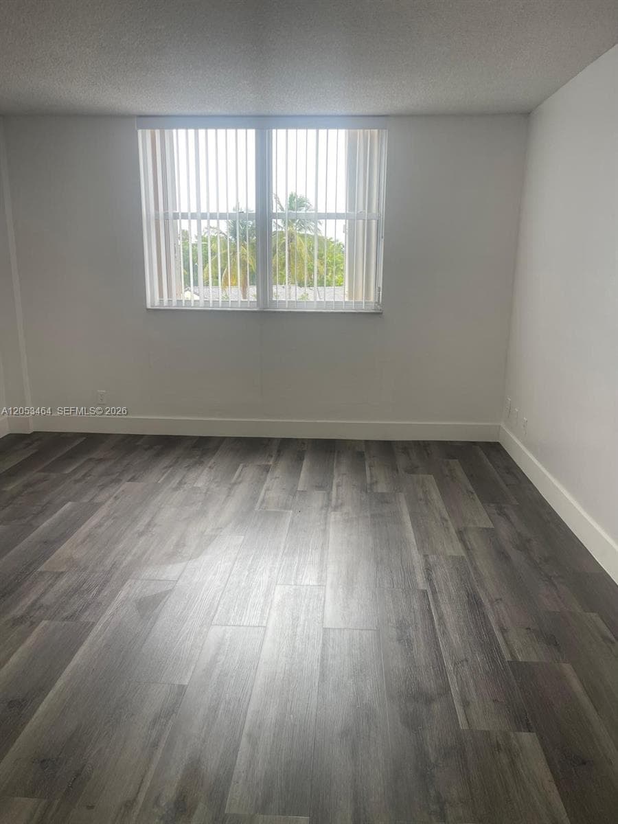 WATERSIDE TOWERS CONDO · #209 in North Miami - Photo 22