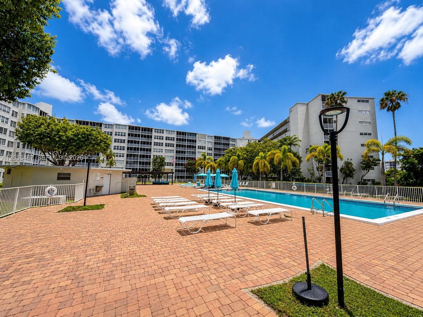 Jade Winds · #605-1 in Miami - Photo 23