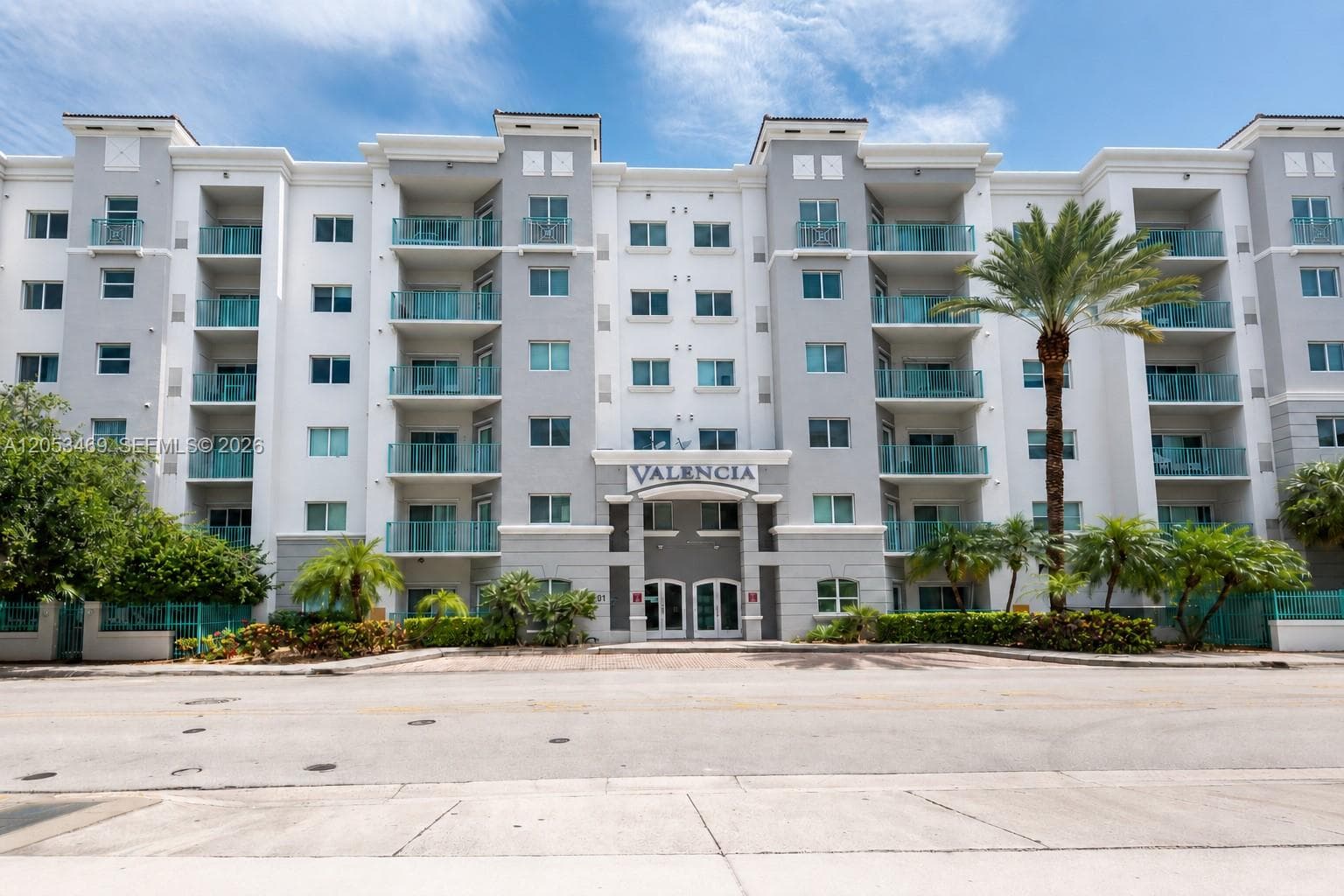 VALENCIA CONDO · #608 in South Miami - Photo 2
