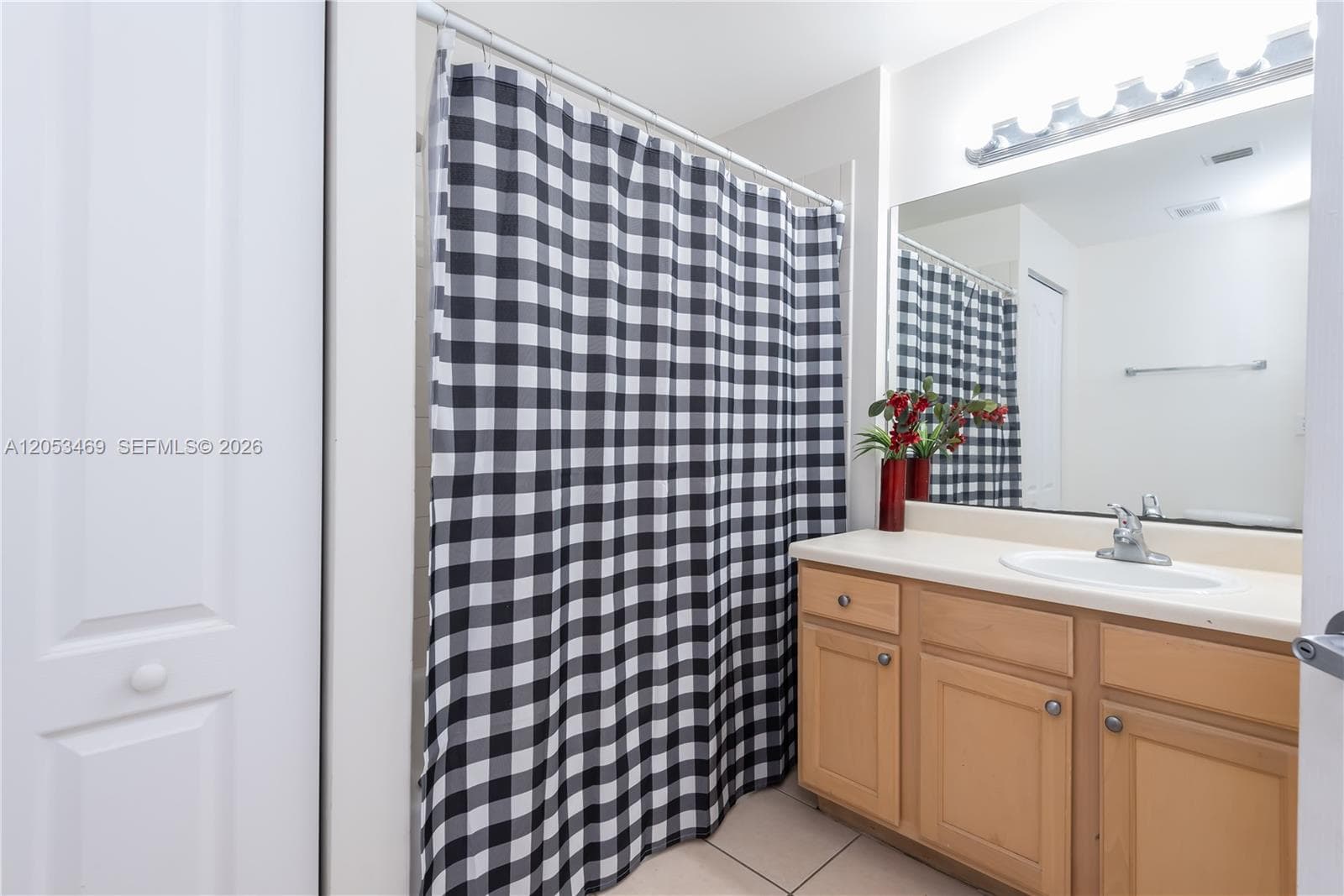 VALENCIA CONDO · #608 in South Miami - Photo 19
