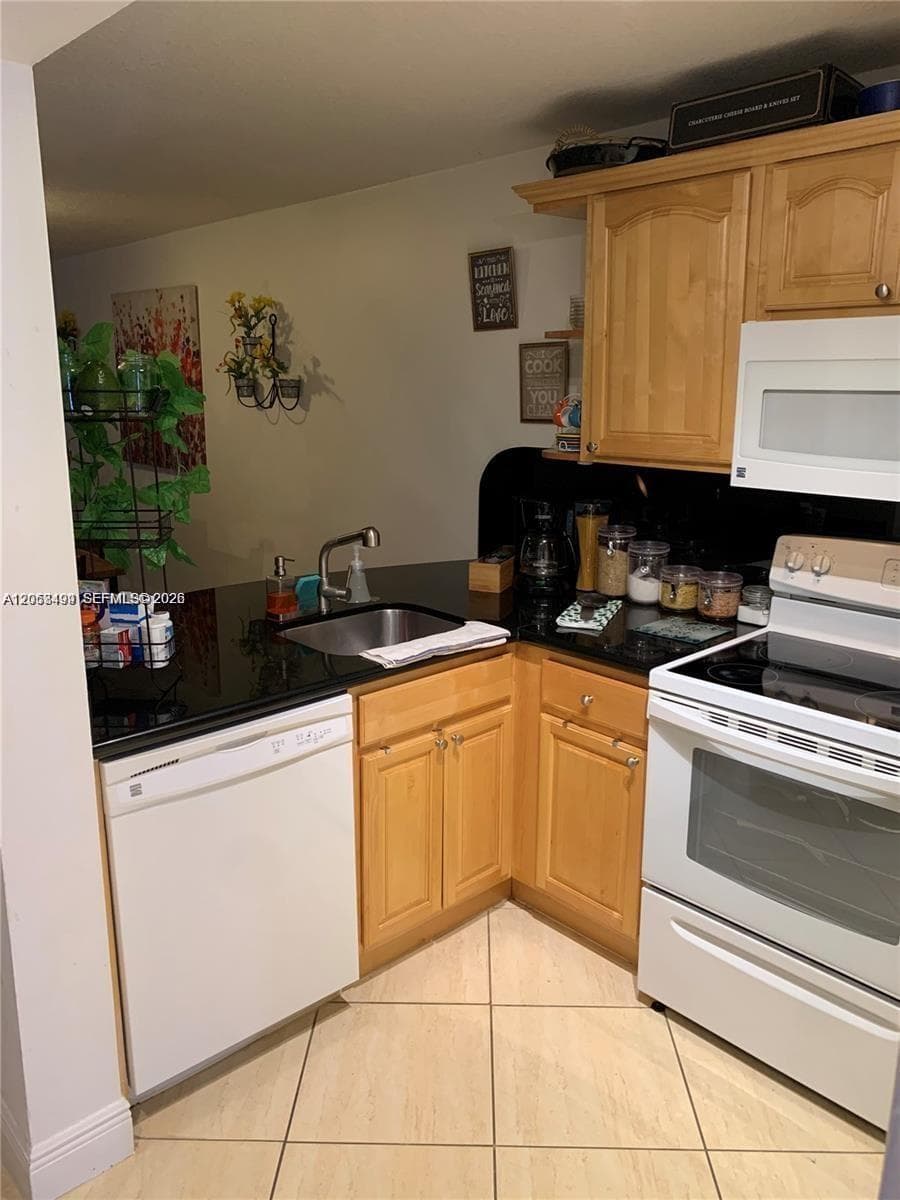Palm Gardens Condo · #204 in Miami - Photo 6