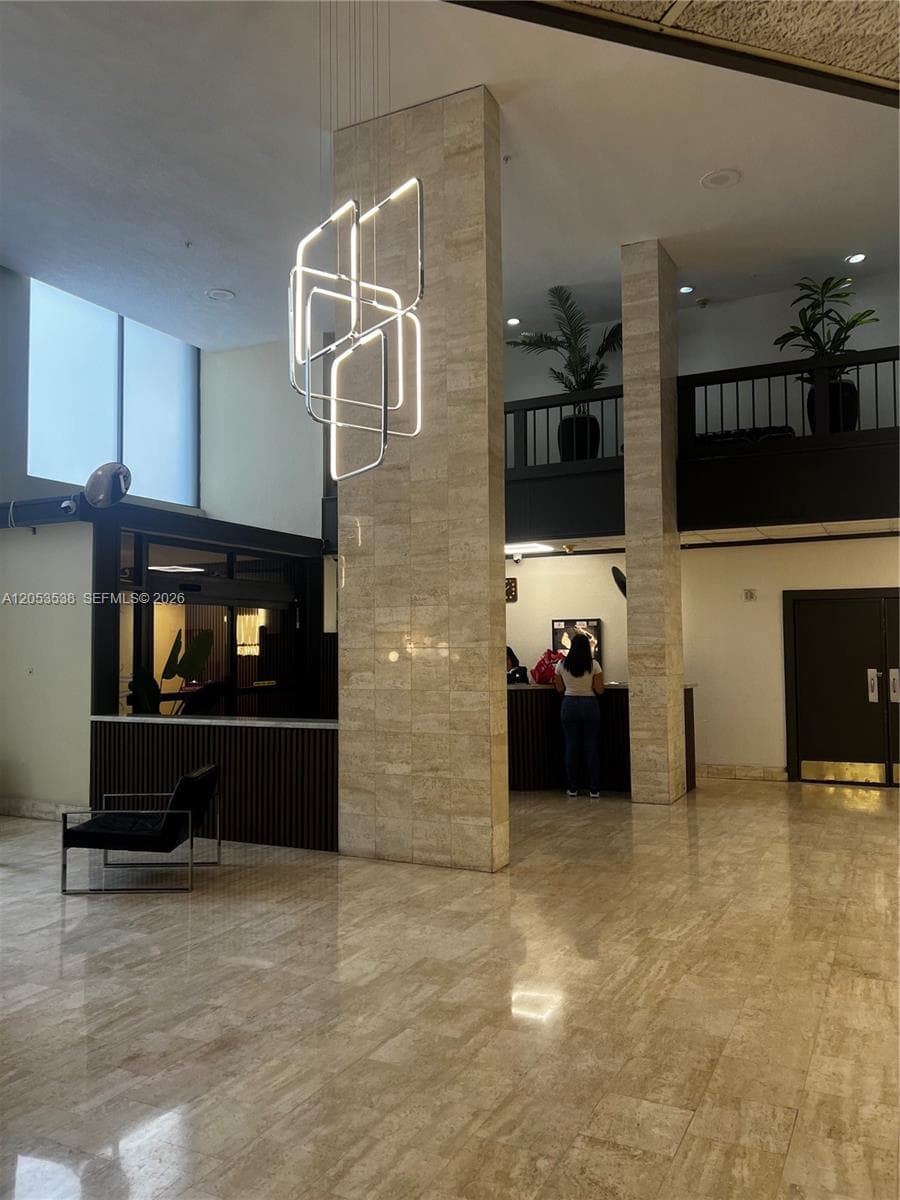 Commodore · #807 in Aventura - Photo 3