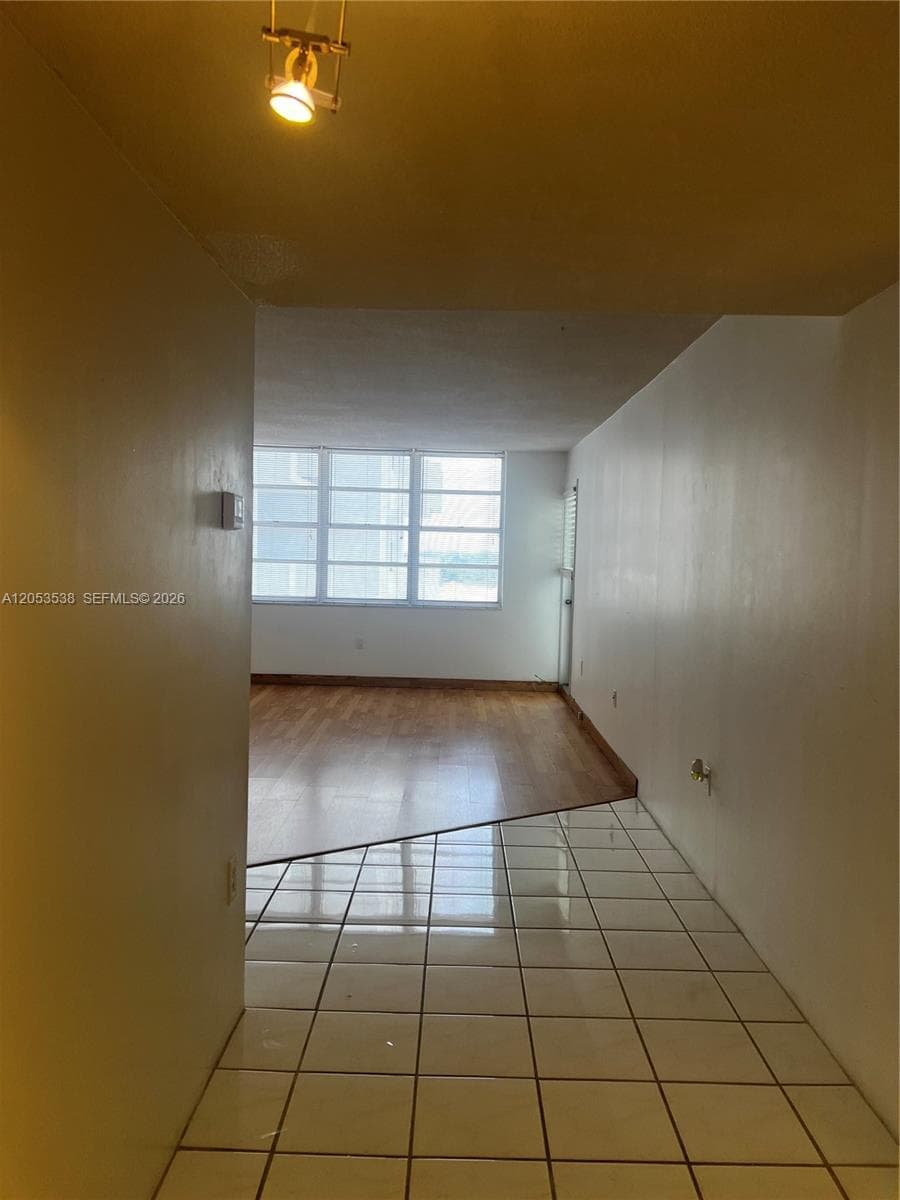Commodore · #807 in Aventura - Photo 11