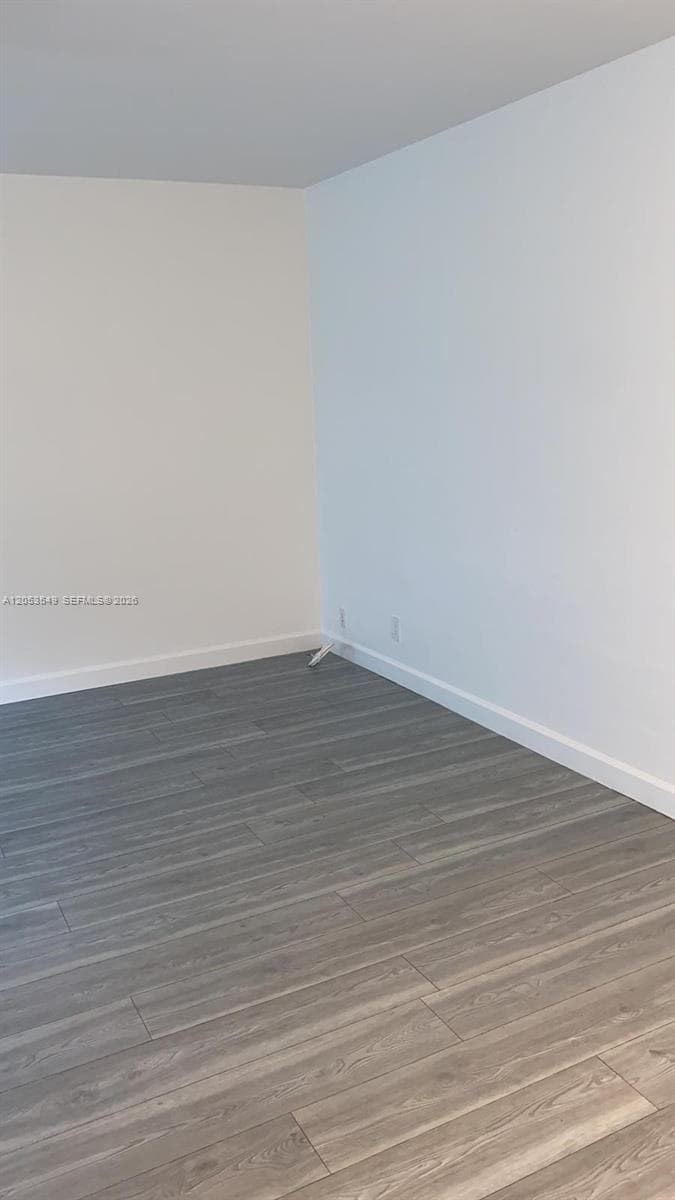 Floral Villa Apartments · #4 in Hollywood - Photo 9