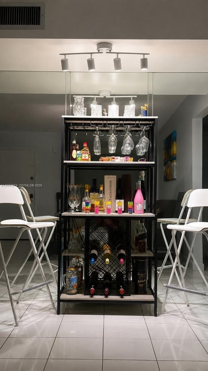 FOX CHASE CONDO #1 · #414 in Miami - Photo 4