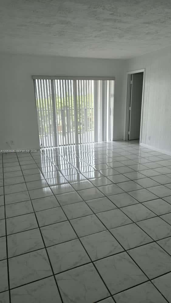RAMBLEWOOD CONDO C · #PH11 in Miami - Photo 3