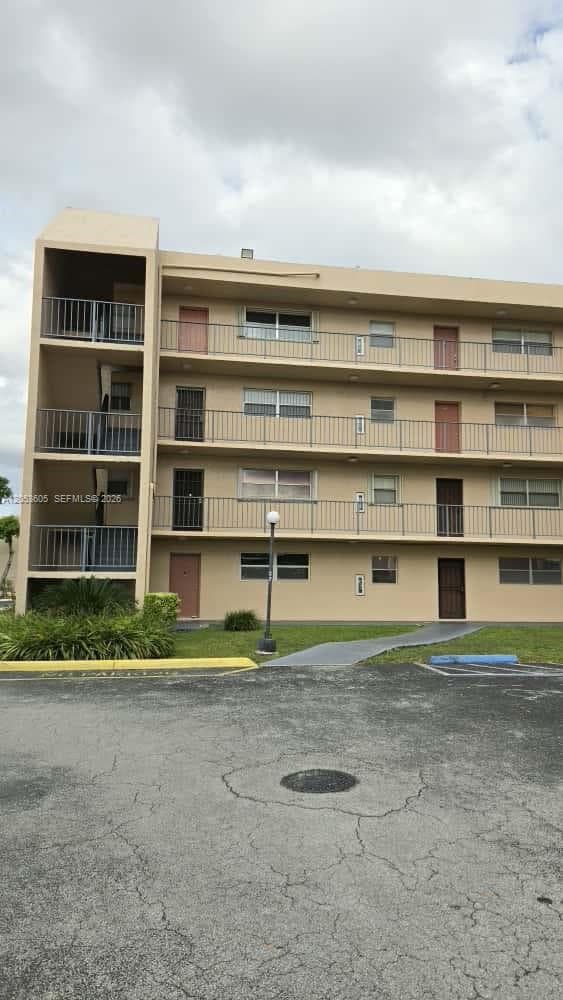 RAMBLEWOOD CONDO C · #PH11 in Miami - Photo 39