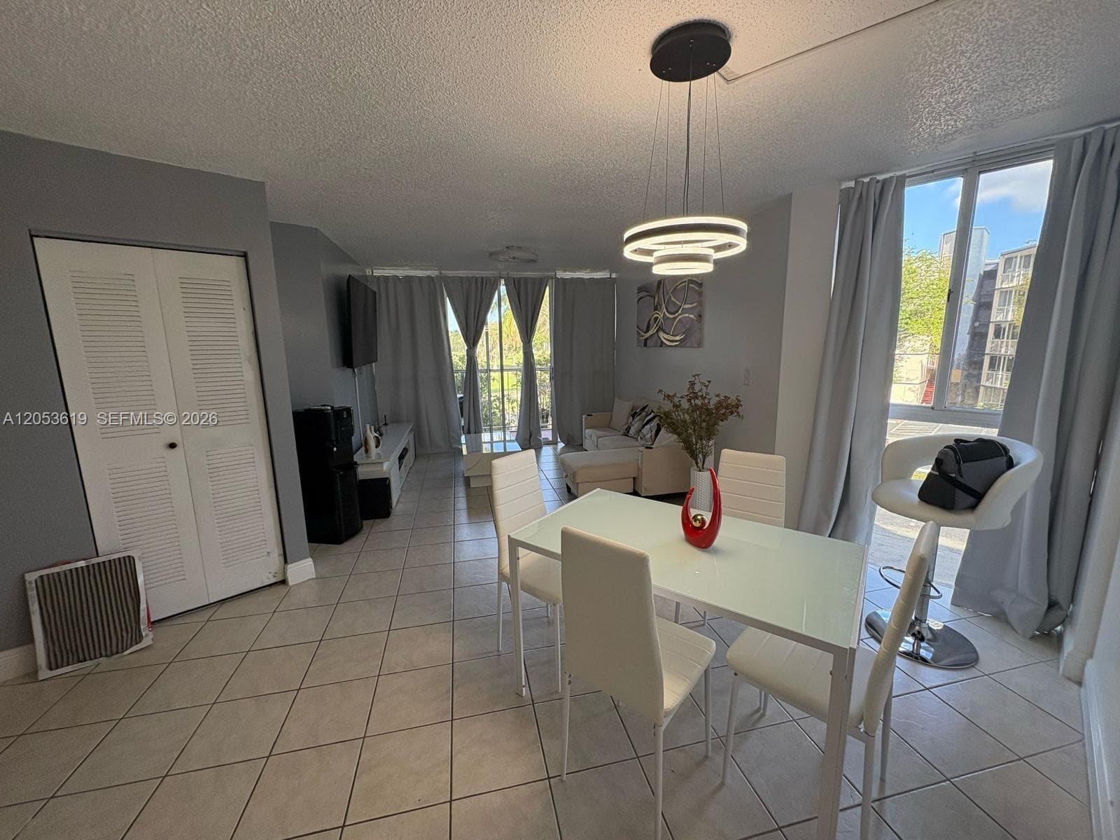 LAS BRISAS@ COUNTRY CLUB · #D302 in Hialeah - Photo 2
