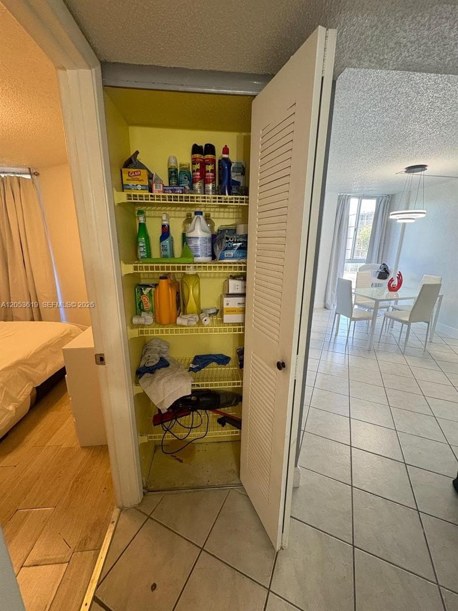 LAS BRISAS@ COUNTRY CLUB · #D302 in Hialeah - Photo 10