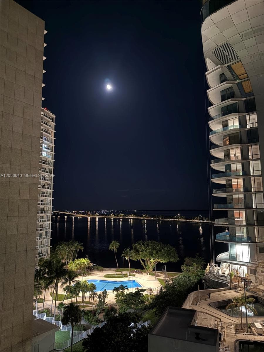 BRICKELL 25 · #1003 in Miami - Photo 28